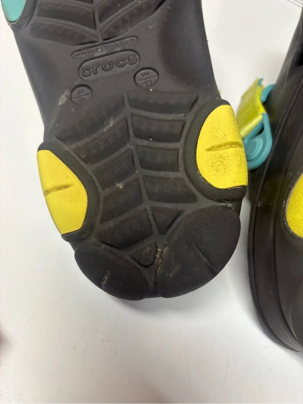 Crocs size 9 men’s 11 women’s Classic Clog with Teal excellent condition